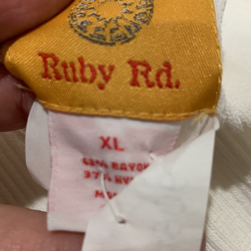 Ruby Rd top - Picture 9 of 12